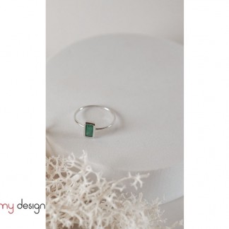 14k white gold and rectangle emerald ring